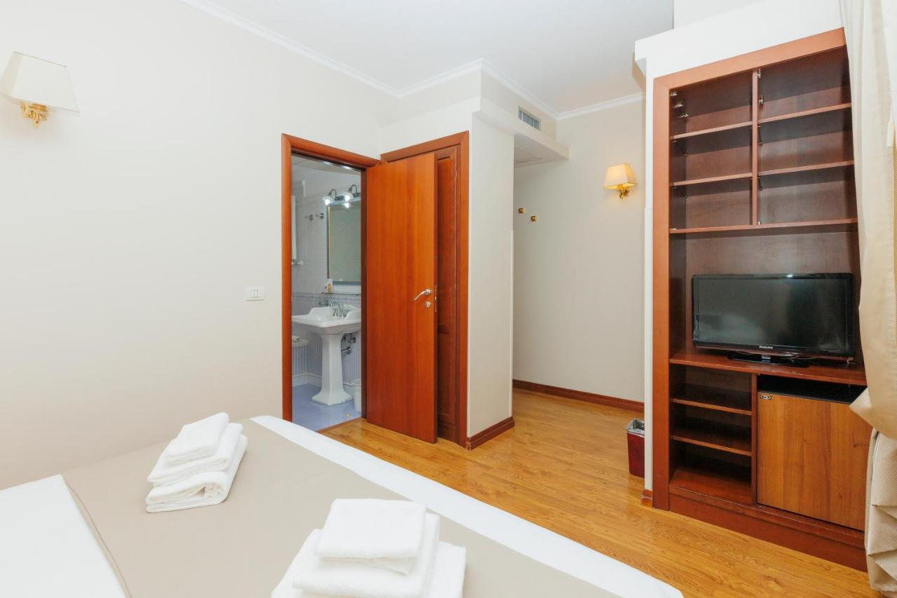 Hotel Camelia Рим Екстериор снимка